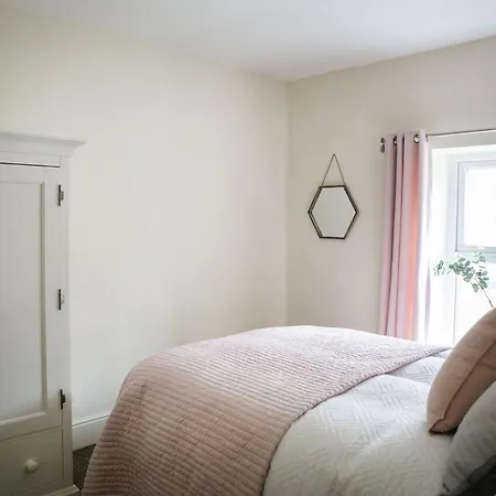 Centre, Superb 2 Bedroom * 斯基普顿