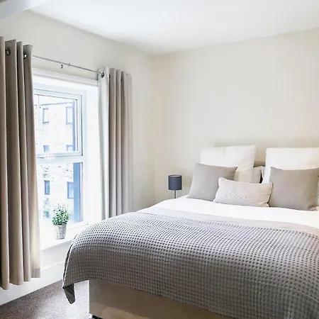 Centre, Superb 2 Bedroom