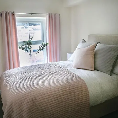 Centre, Superb 2 Bedroom